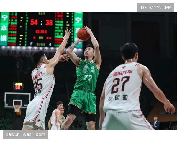 盐湖城星伊斯特二世26分3篮板 终场前急停命中难改比赛结果